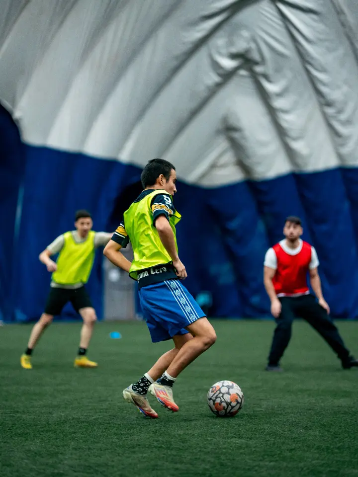 Player taking part in an indoor recreational session